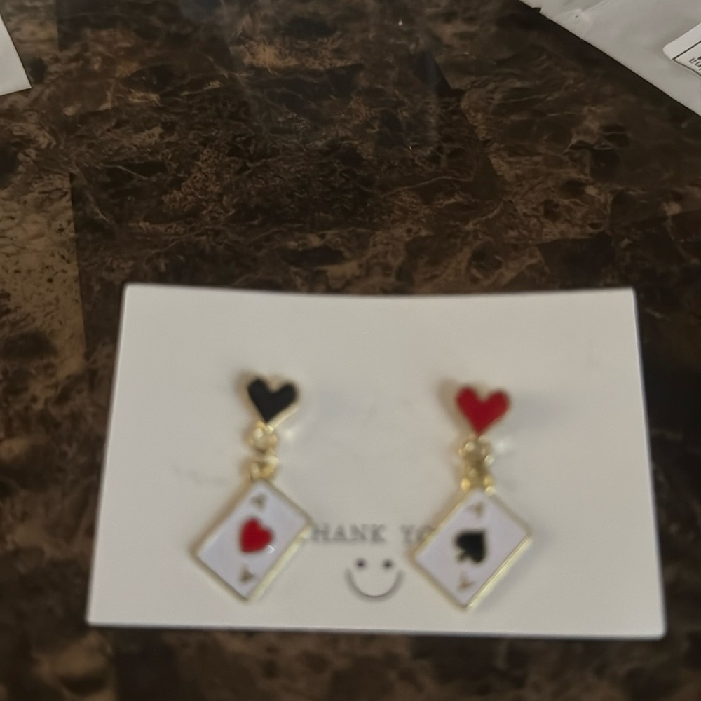 Heart and Card Earrings New